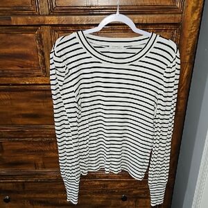 Z Supply Nwots Sz Medium Black And White Stripped Long Sleeve Top.
